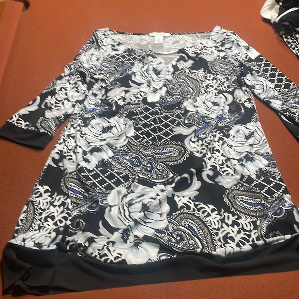White House Black Market top size medium